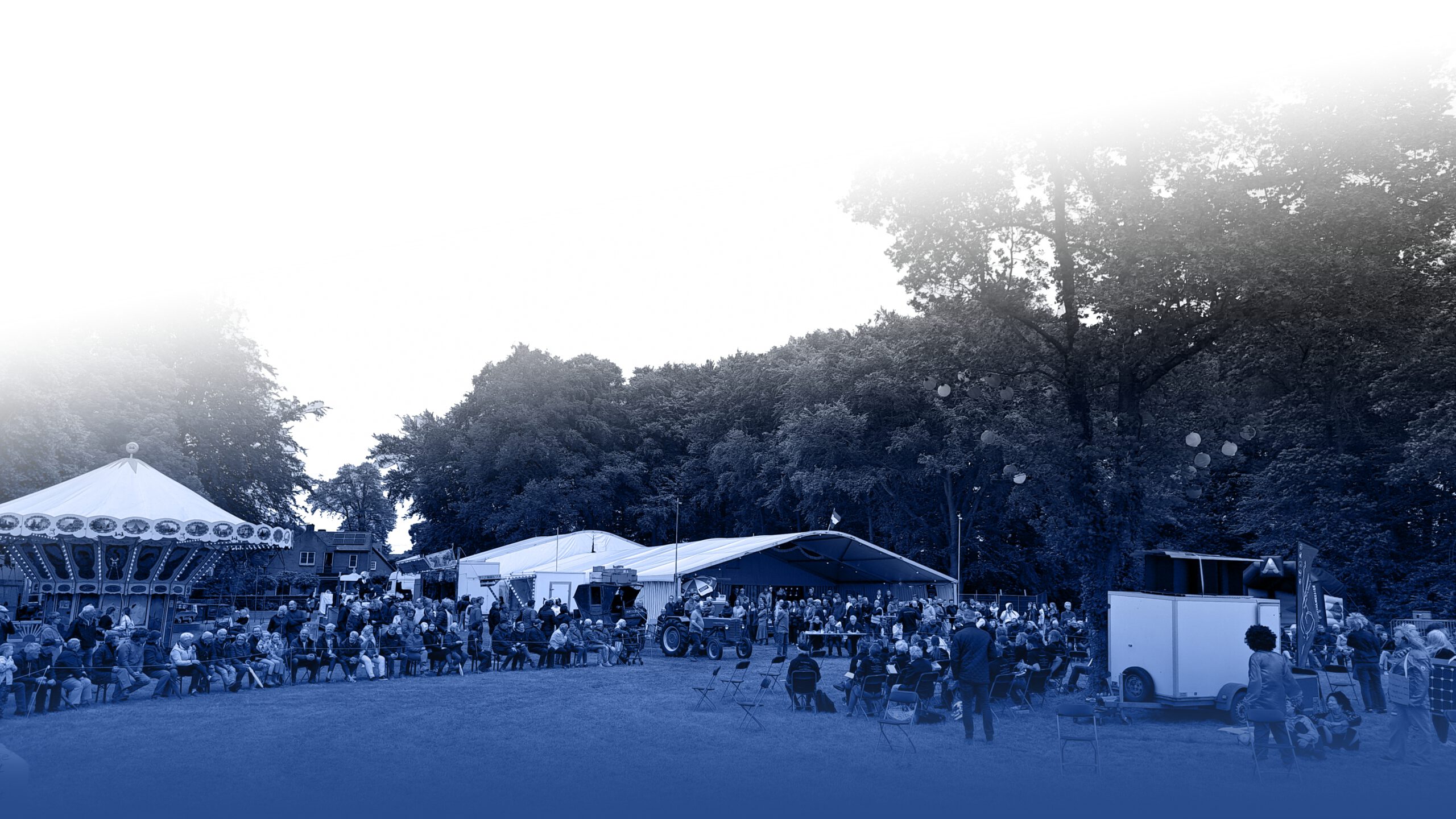 Dorpsgenoten bij elkaar op het Almense feestterrein