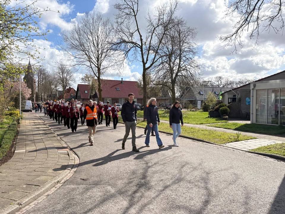 We kunnen terugkijken op een geslaagde Palmpaasoptocht. Een vrolijke optocht met veel kind…